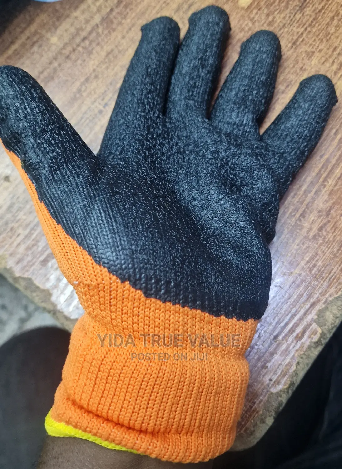 Safty Gloves With A Hard Cover