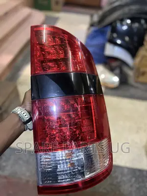 Toyota Noah Backlight 2004 - 2006