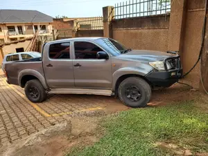 Toyota Hilux Double Cabin Pick-Up for Hire/Rent