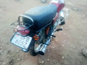 Bajaj Boxer 100 2019 Red