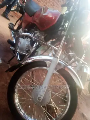Bajaj Boxer 150 UG 2019 Red