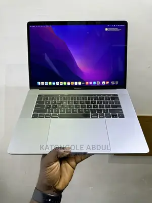 New Laptop Apple MacBook Pro 2019 16GB Intel Core I9 SSD 512GB