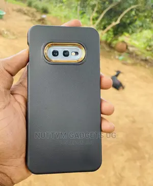 Samsung Galaxy S10e 128 GB Black