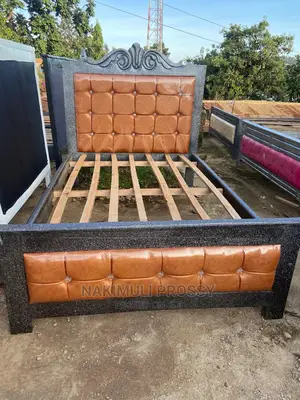 Nice Looking 4*6 Brown Bed