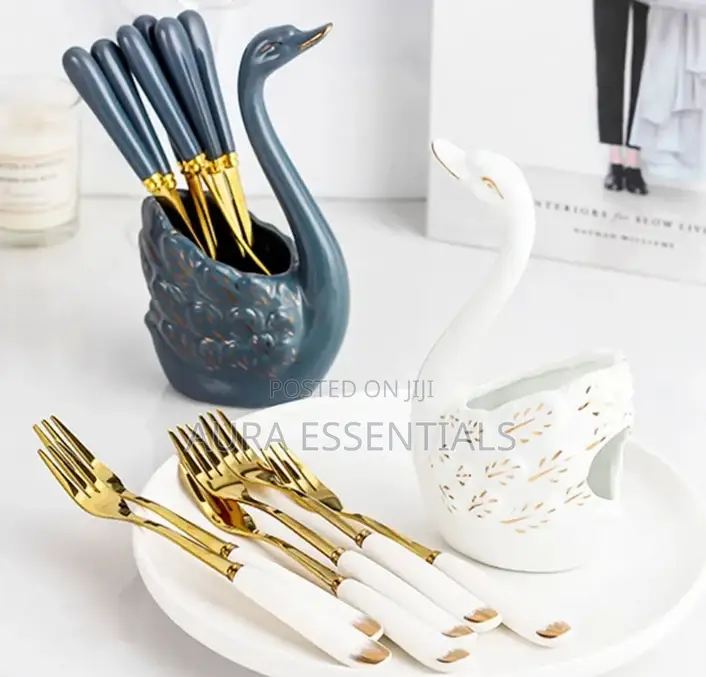 1 Set Ceramic Swan Modeling Fruit Forks Holders