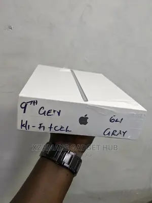 New Apple iPad 10.2 (2021) 64 GB Gray