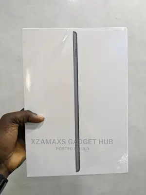 New Apple iPad 10.2 (2021) 64 GB Gray