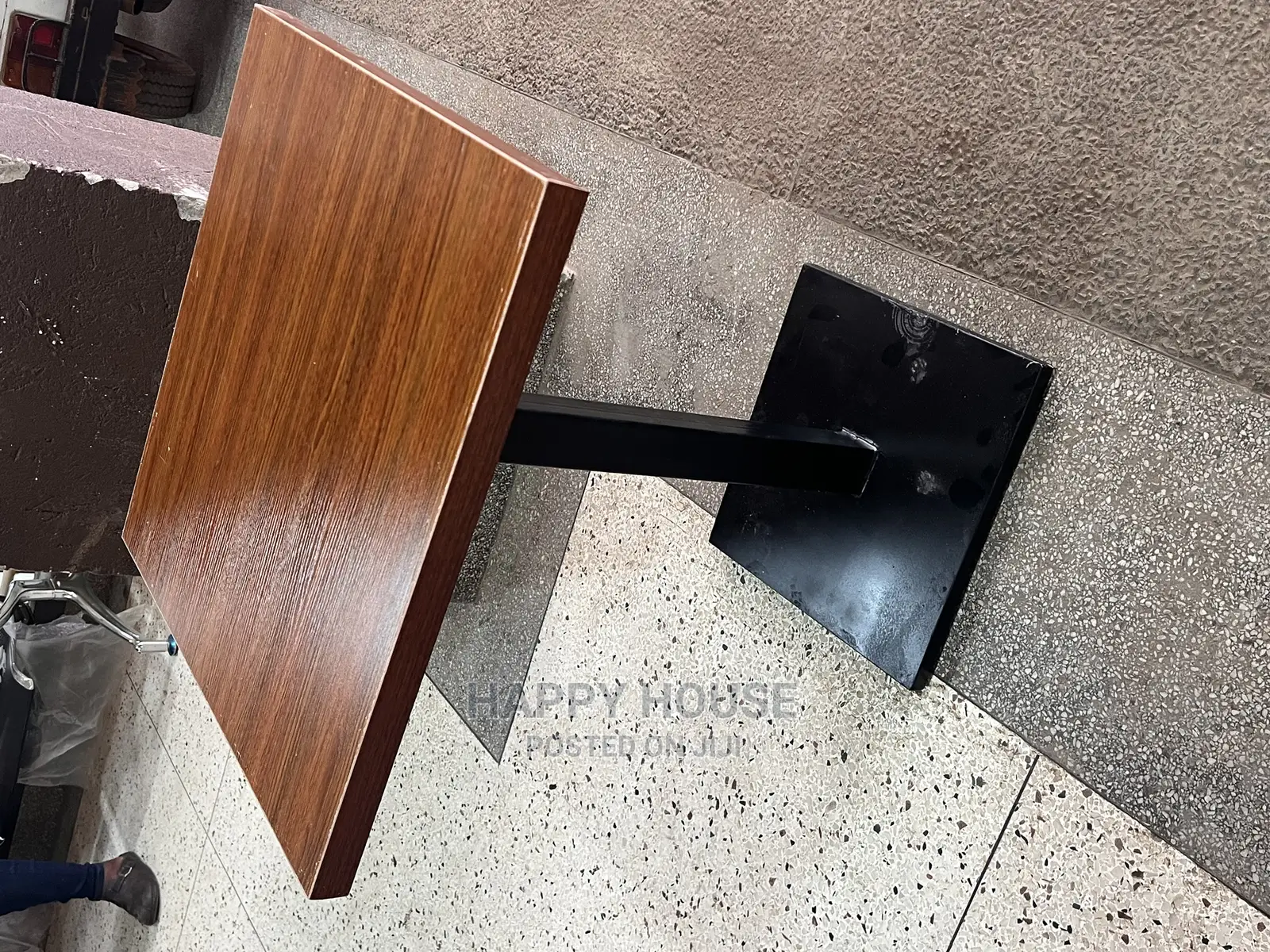 COFFEE TABLE ( Restaurant)