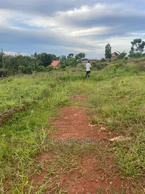 Plot of Land in Nakilebbe Along Masaka Rd(46*60*80*47)