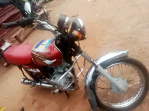 Bajaj Boxer BM100KS 2017 Purple