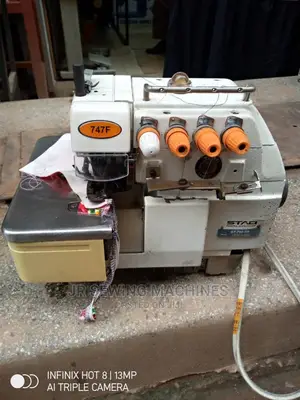 Overlock Industrial Sewing Machine