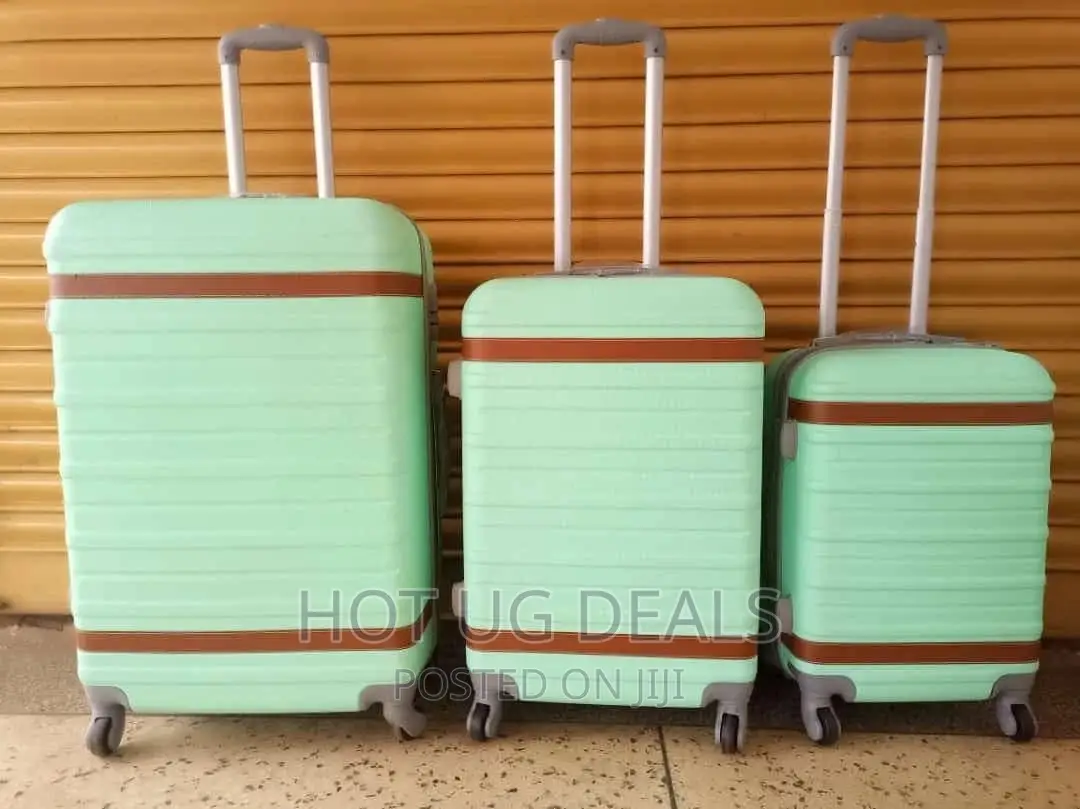 Plastic Travel Waterproof Suitcase
