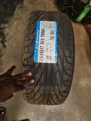 215/45r17 91V Triangle