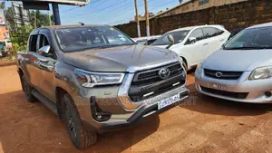 Toyota Hilux 2020 Green