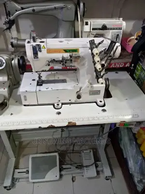 Flat Lock Industrial Sewing Machine