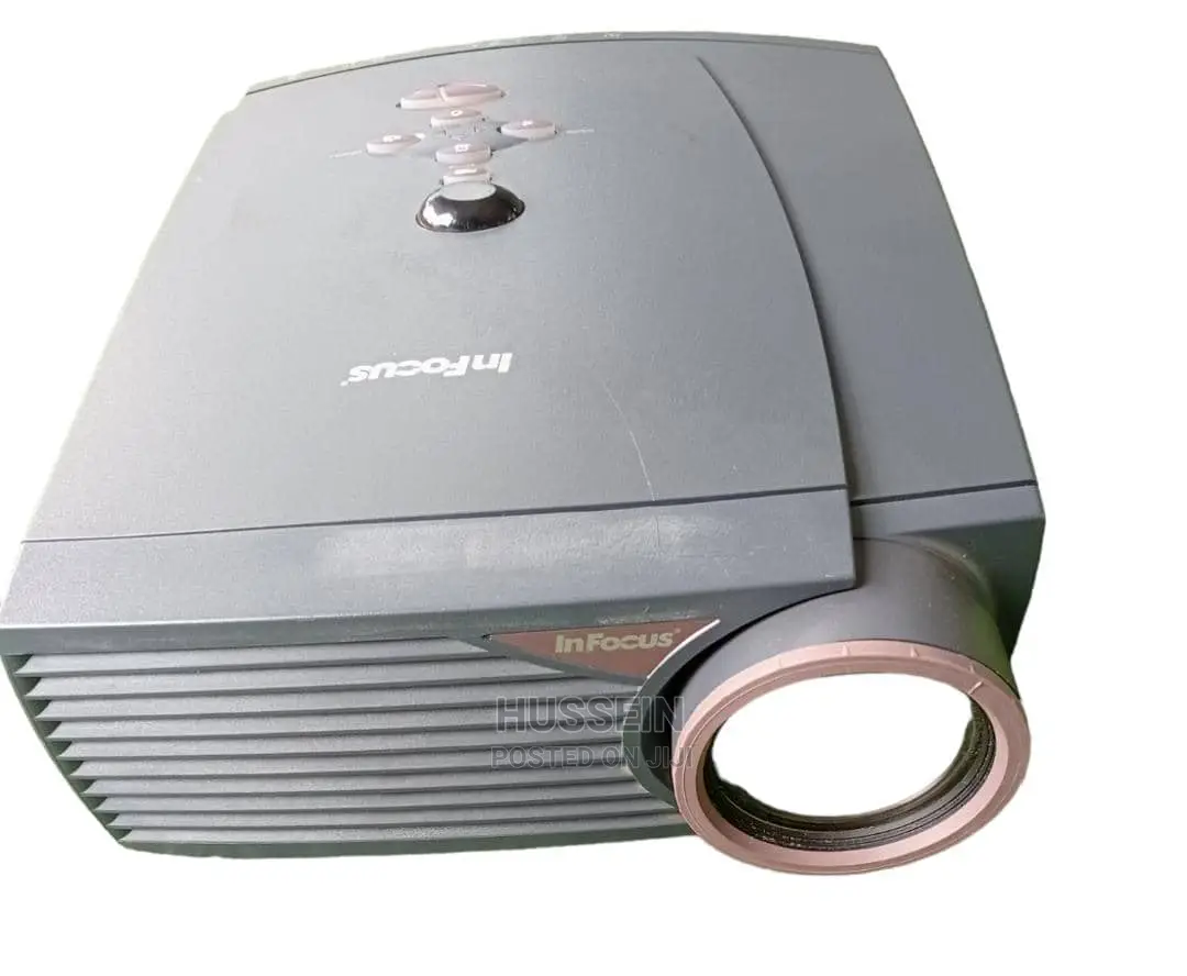 Infocus LP400 Portable DLP Projector