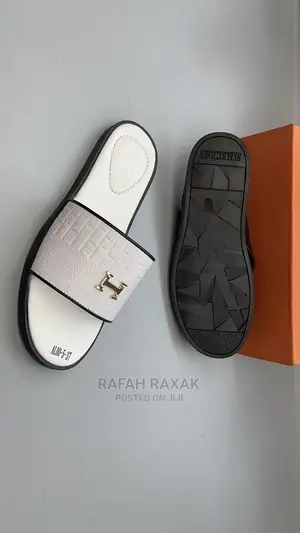 Classic Hermes Push In’S