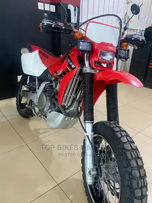 Honda 2005 Red