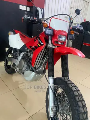 Honda 2005 Red