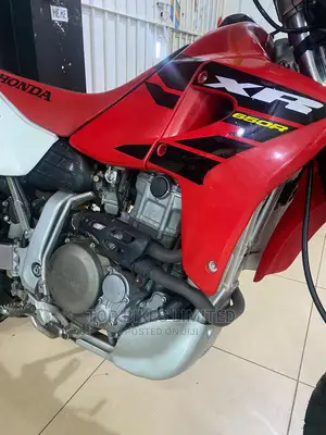 Honda 2005 Red