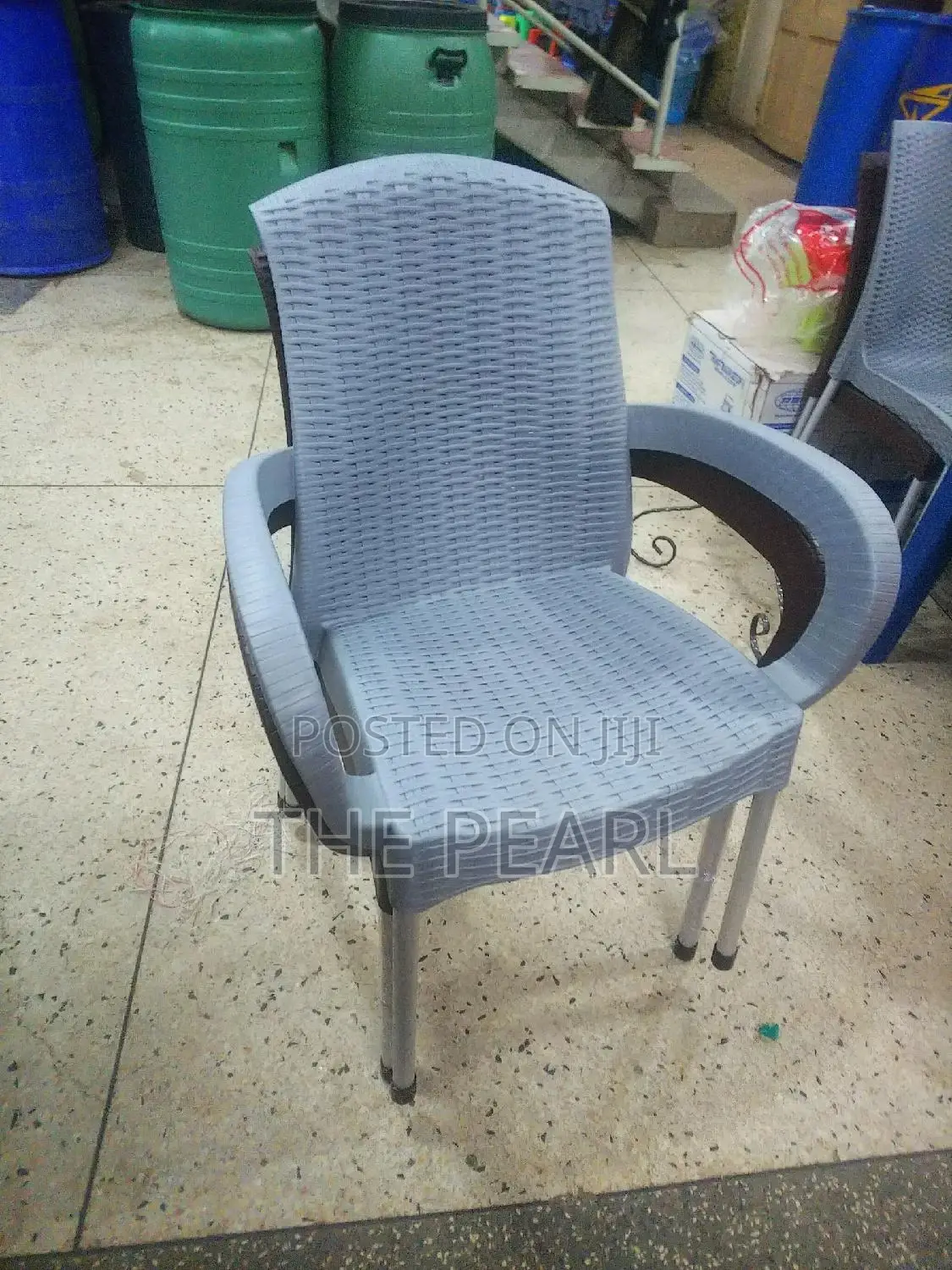 Plastic Armed Matted Chair With Mettallic Legs