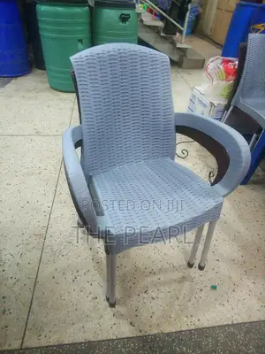Plastic Armed Matted Chair With Mettallic Legs
