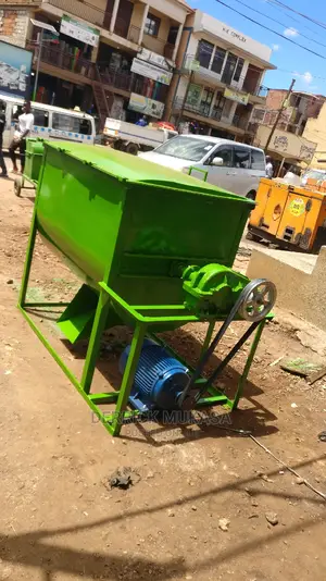 Feeds Mixer