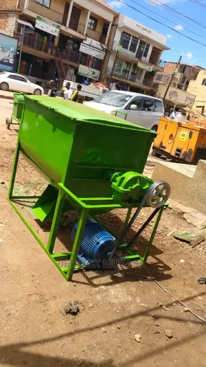 Feeds Mixer