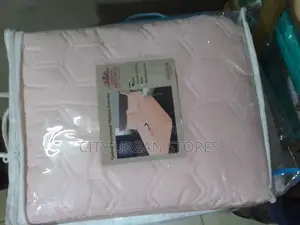 Dream Beddings Waterproof Mattress Protector