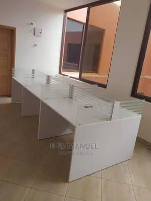 Six Seater Workstation