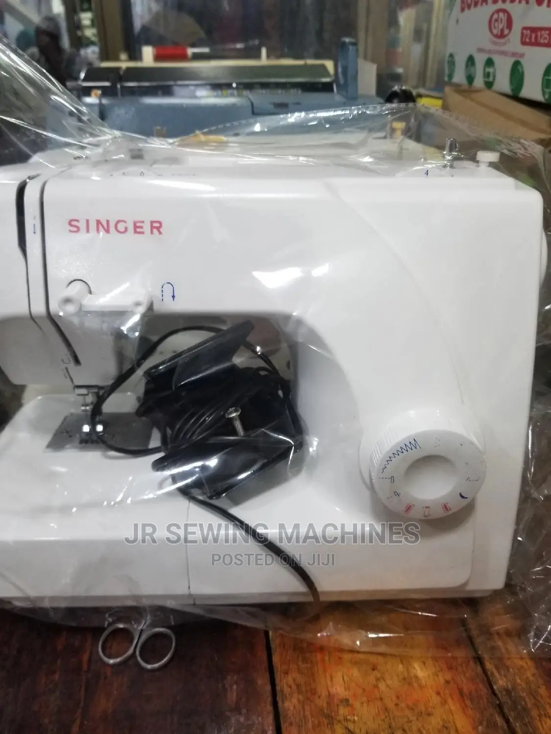 Singer Electric Design Sewing Machine