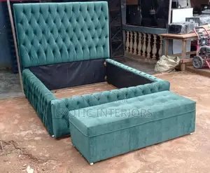 Bed of 6x6 Feet With Storage Purf Call