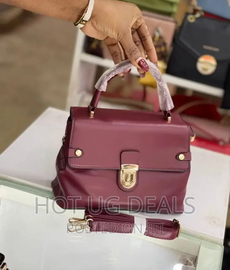 Ladies Classic Handbag - Maroon