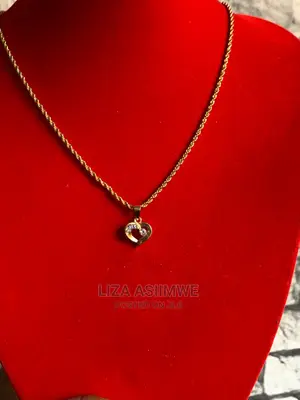 Simple and Classic Lady’S Necklaces