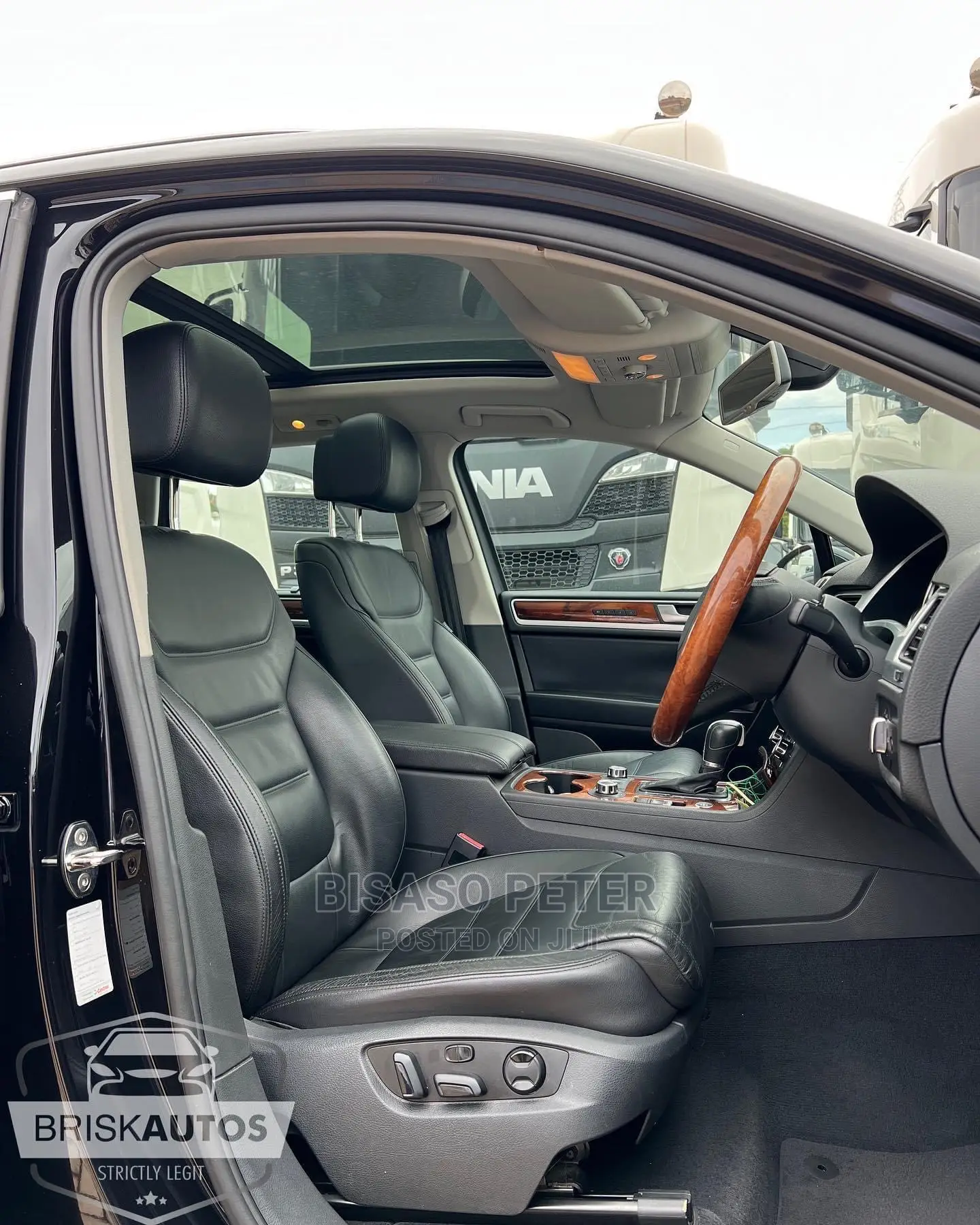 Volkswagen Touareg VR6 Executive 2011 Black
