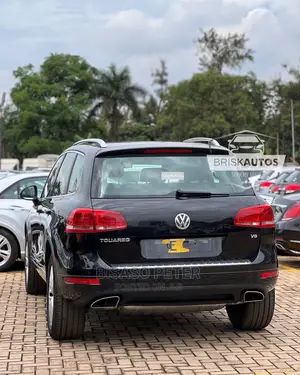 Volkswagen Touareg VR6 Executive 2011 Black