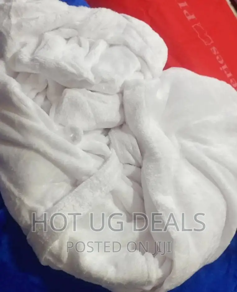 Unisex Exquisite Cotton Bathrobe With Double Pockets- White