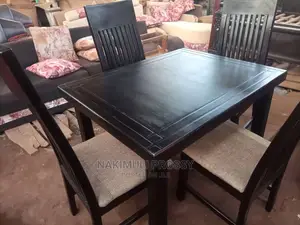 Black 4 Seats Dinning