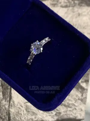 Engagement Rings Available at a Good and Affordable Price