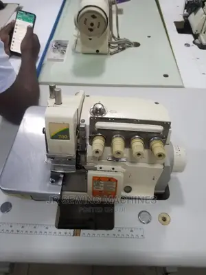 Overlock Industrial Sewing Machine