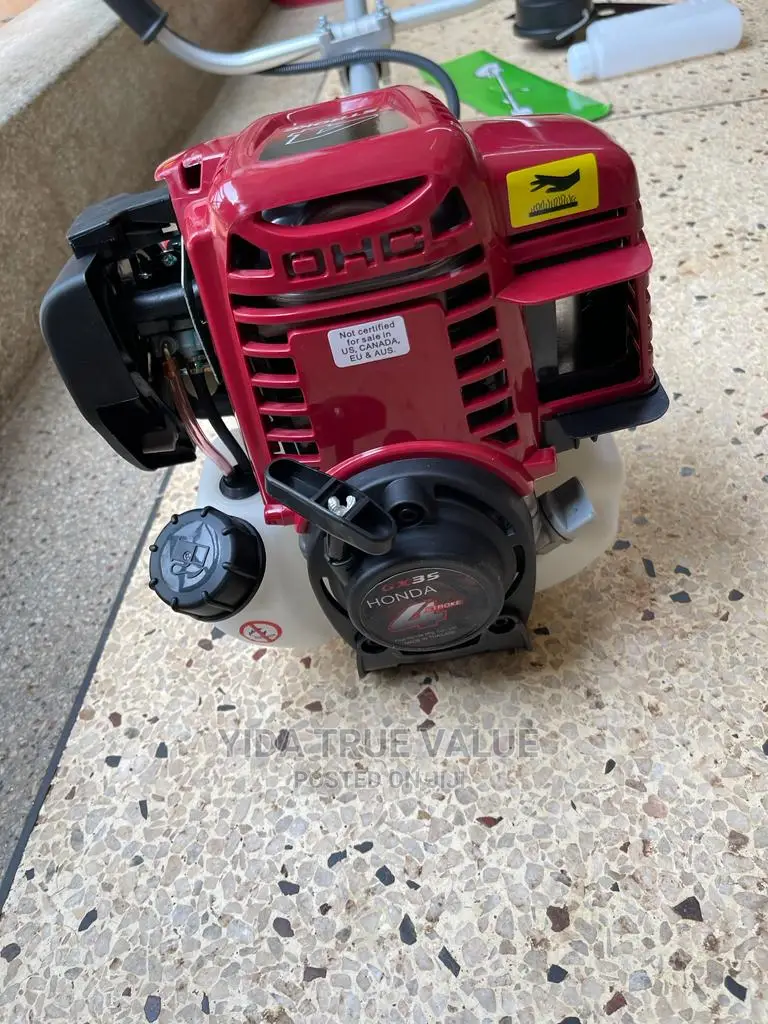 Mower Machine With 4 Stroke Engine