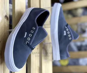 Original Suede Vans Off the Wall