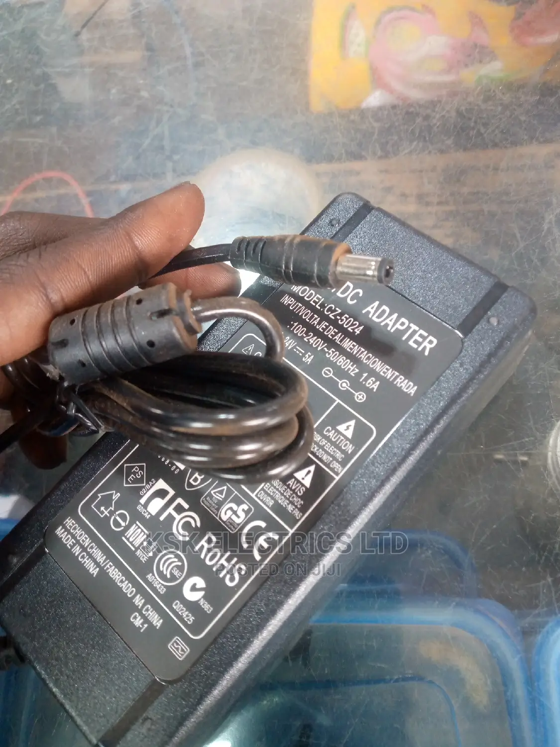 100-24v-50/60hz Adapter