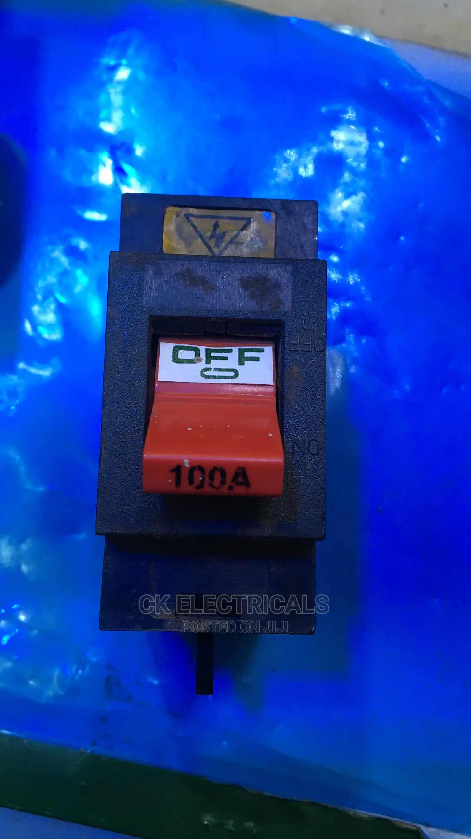 MEM Circuit Breakers and Double Pole(DP) Switches Eaton