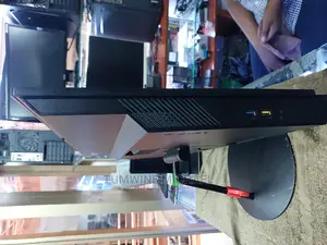 Desktop Computer Lenovo ThinkCentre 24 8GB Intel Core I5 HDD 500GB
