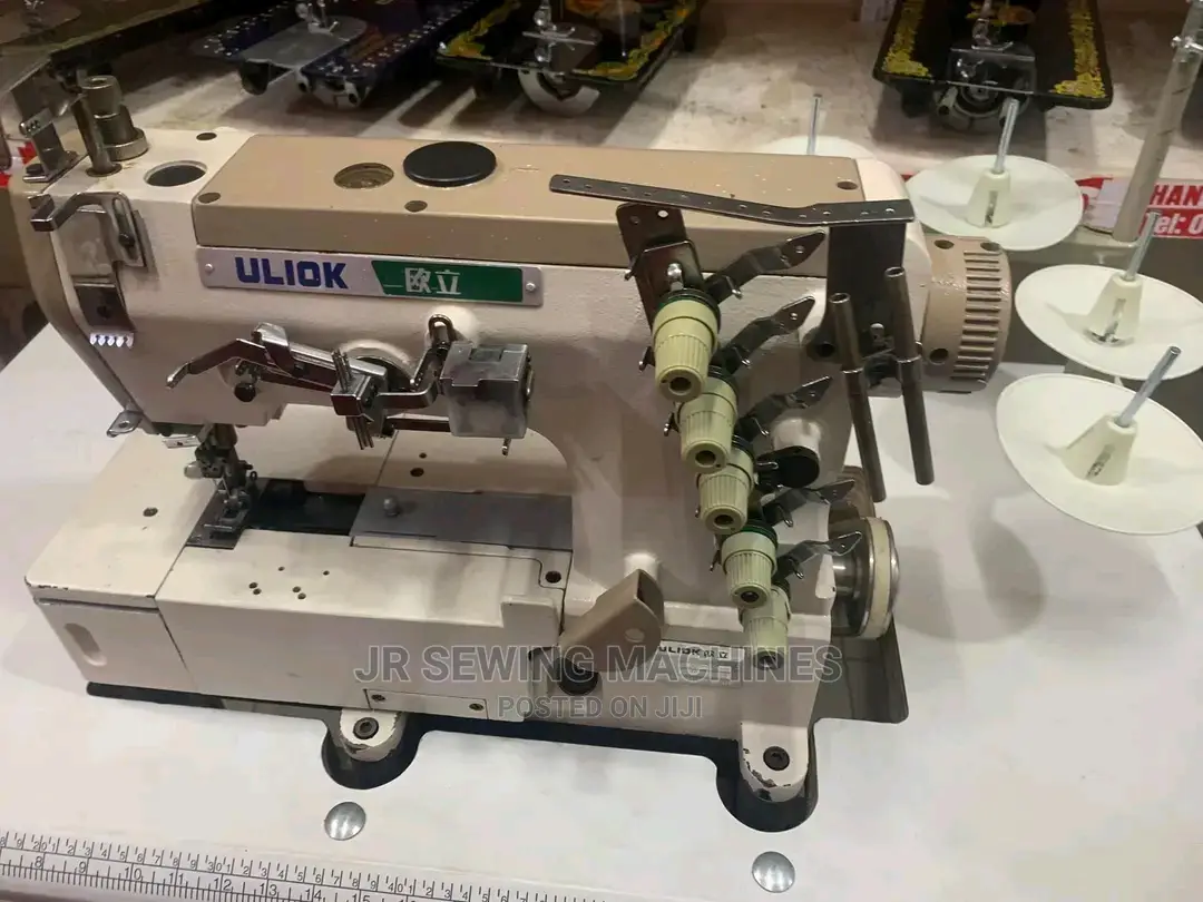 Flat Lock Industrial Sewing Machine