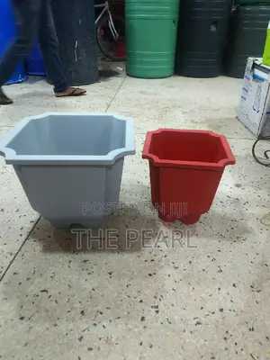 Plastic Squared Flower Pot