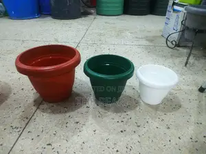 Plastic Flower Pots