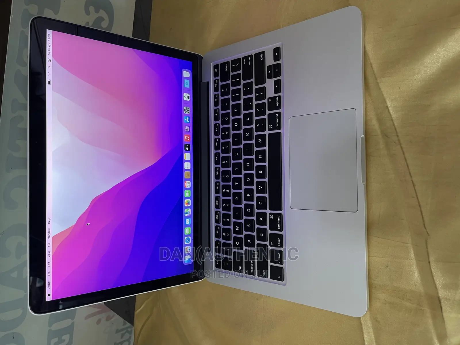 Laptop Apple MacBook Pro 2015 8GB Intel Core I5 SSD 128GB