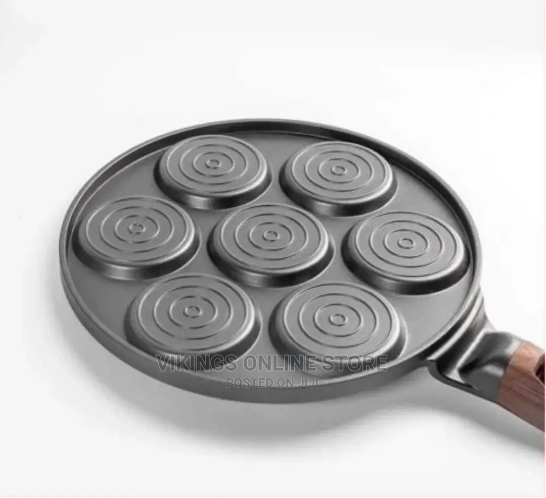 Non Stick Round Smiling Face Baking Pan-